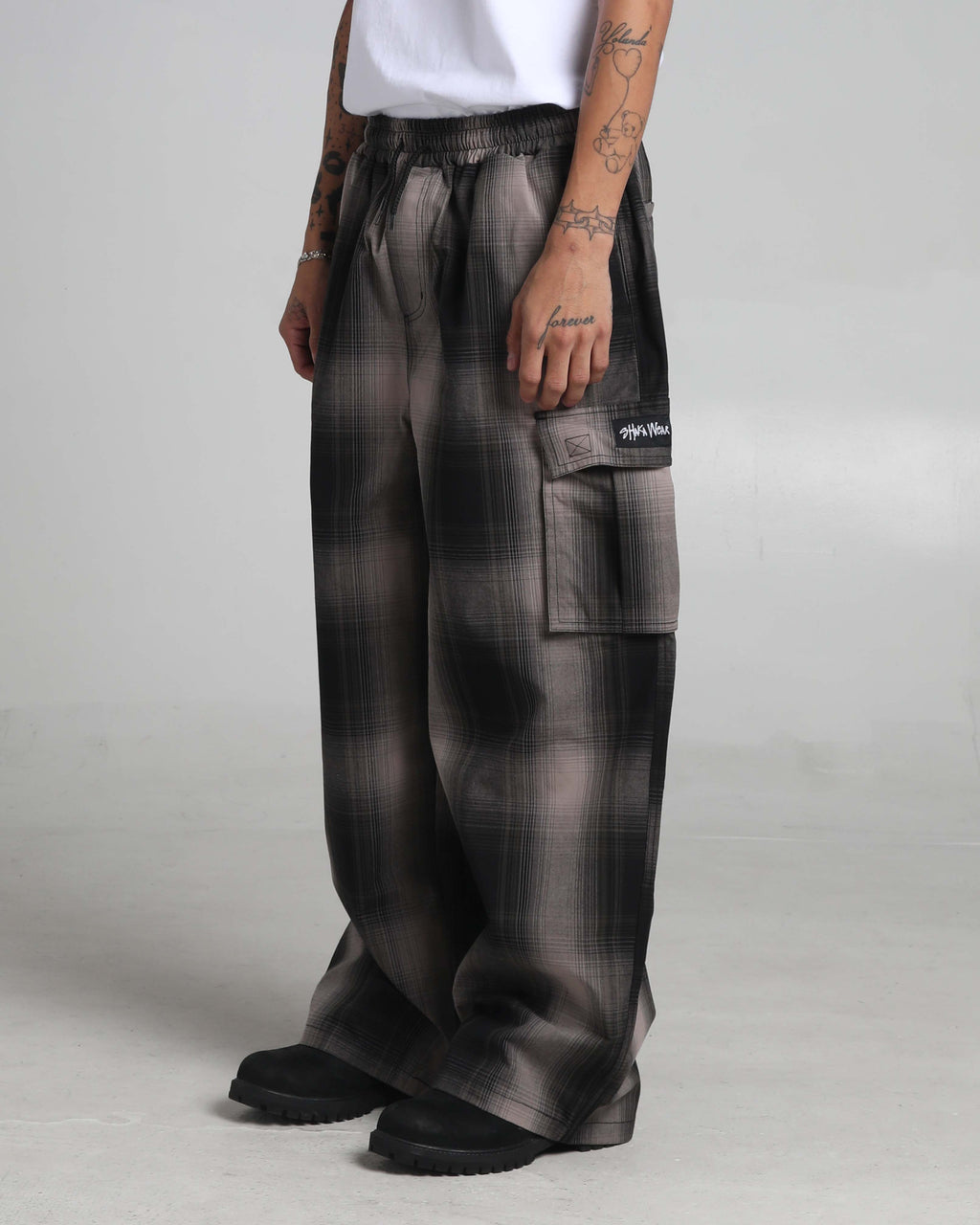Black-Plaid